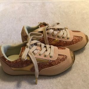 Joyfolie sz 1 girls pink glitter tennis shoe nwot